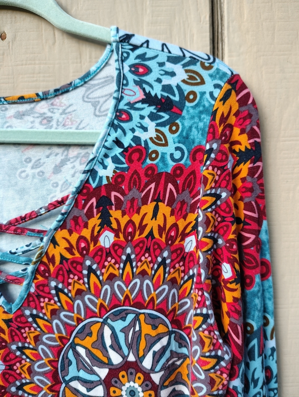 Feiersi Boho Top M Artsy Colorful Stretch Caged V-neck Festival Medallion - Picture 3 of 9